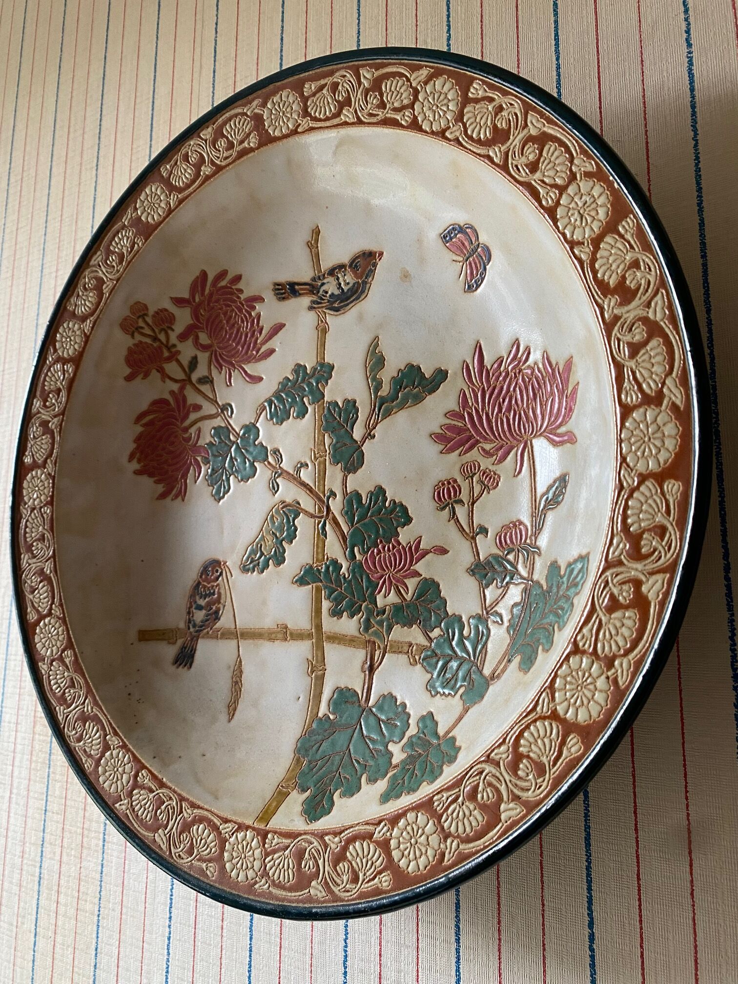 Ceramic wall decoration cup