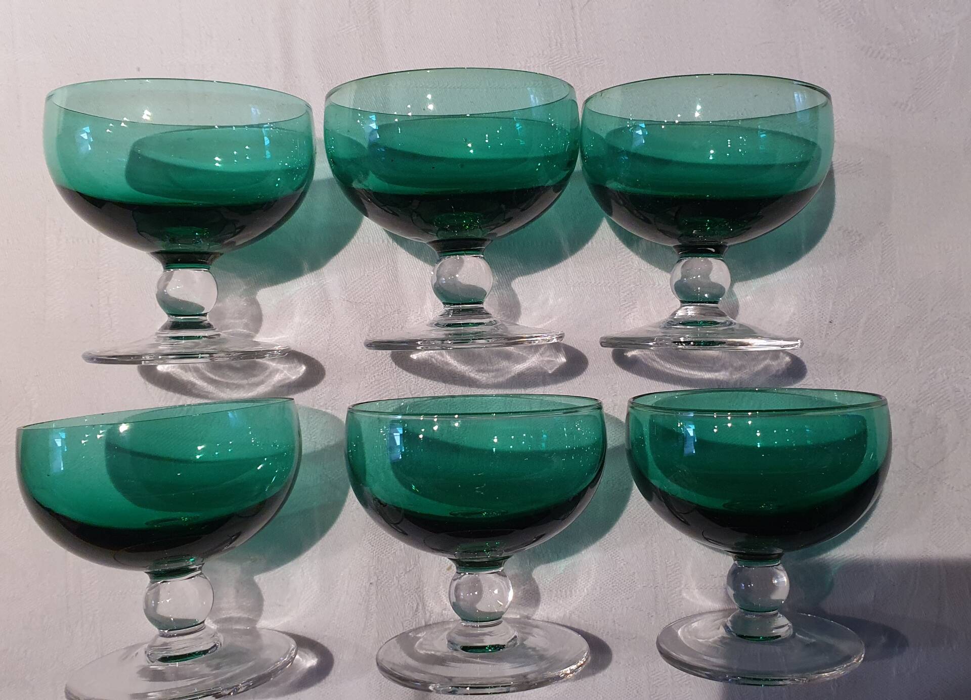 6 emerald green stemmed glasses