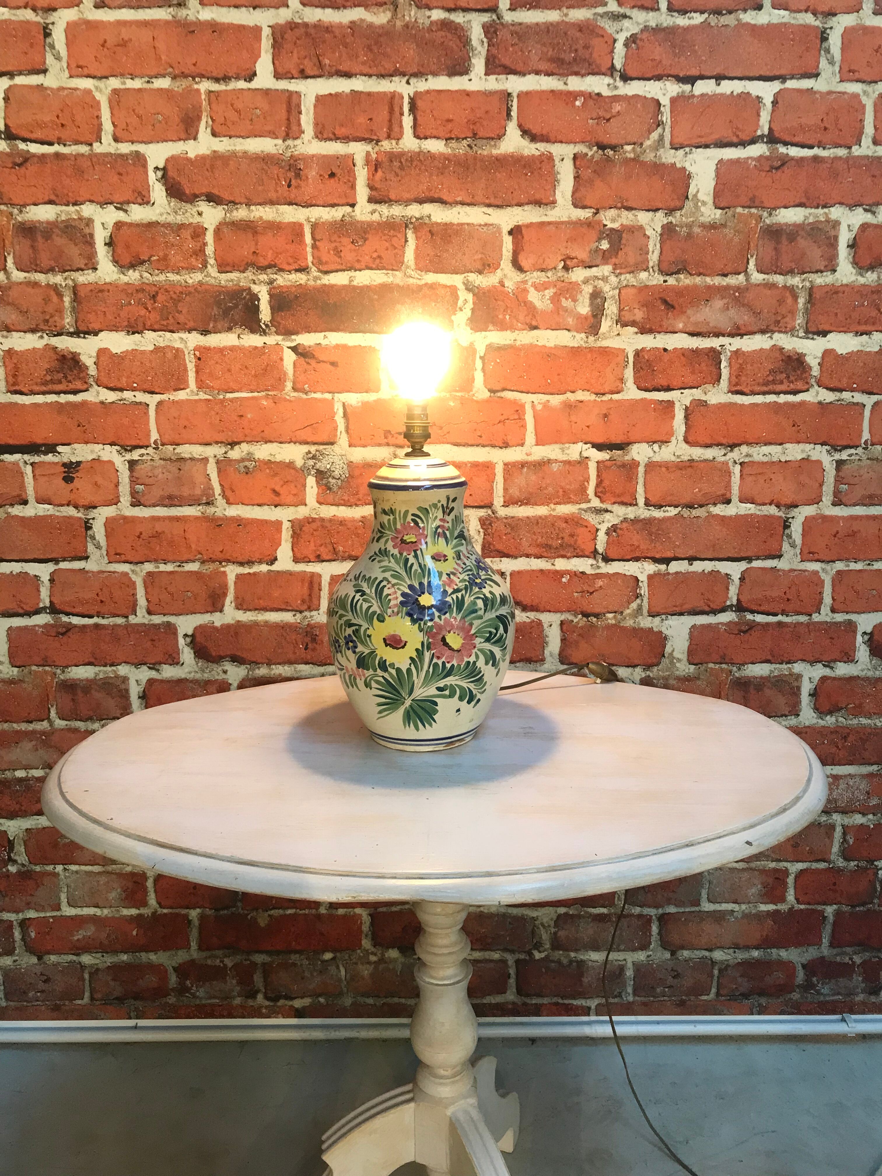 Lamp foot decoration flower