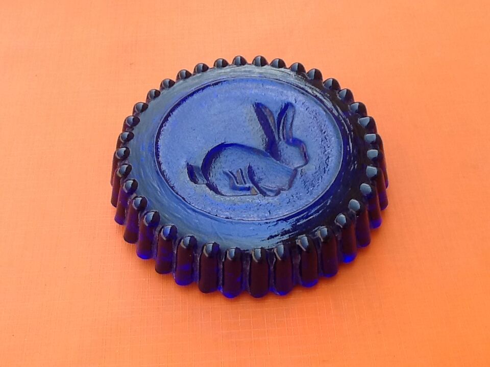 1970s ashtray / empty pocket cobalt blue glass