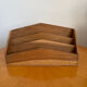 Porte-courrier en bois vintage
