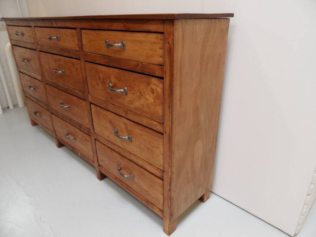 Classeur d'apothicaire vintage avec tiroirs