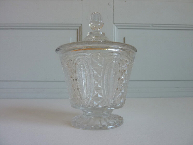 Sugar-glass chiseled glass