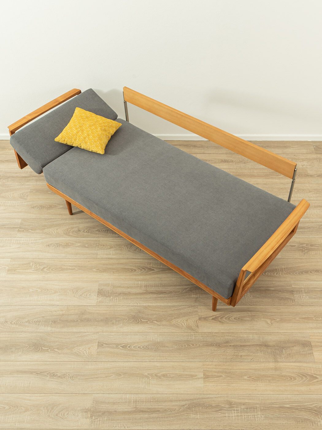 1950s Sofa, Knoll Antimott