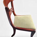 Maurice Hirch, paire de chaises anciennes sculptées assise velours vert