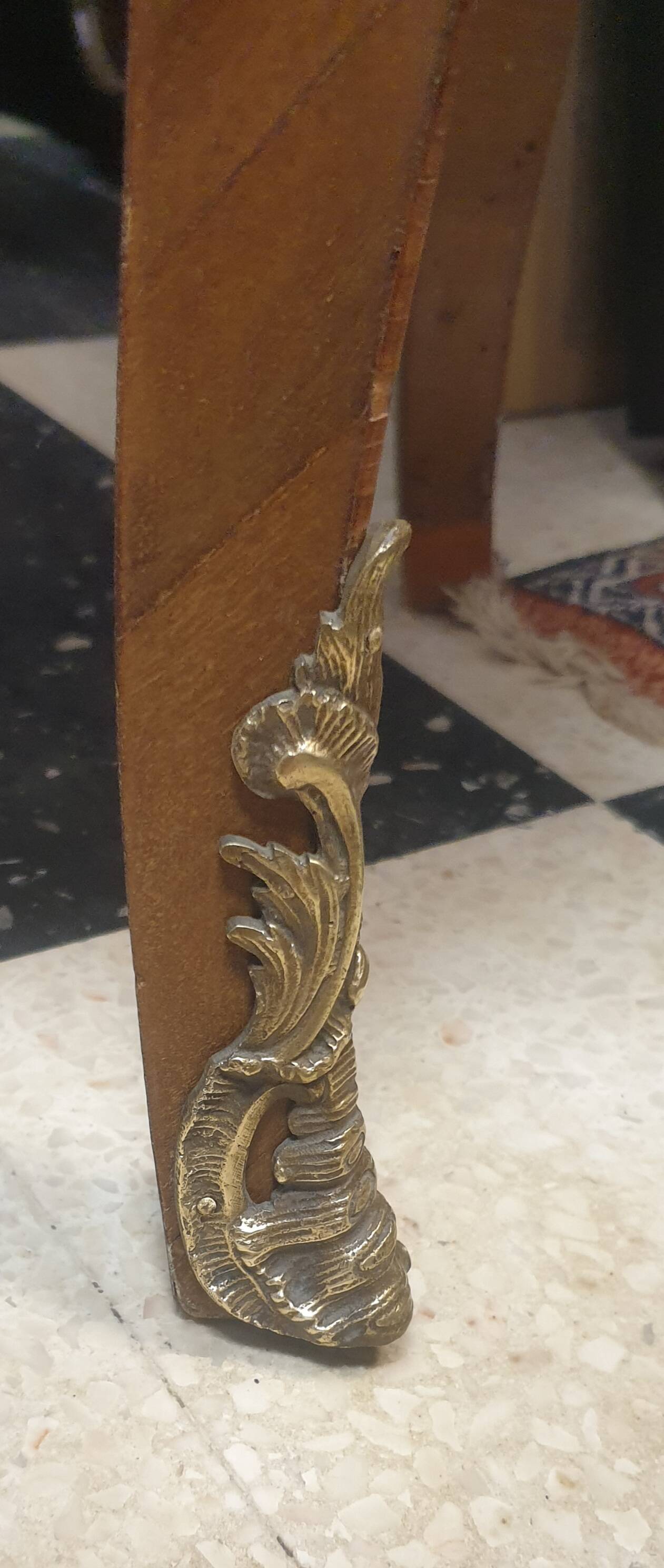 Louis XV style curved commode in rosewood