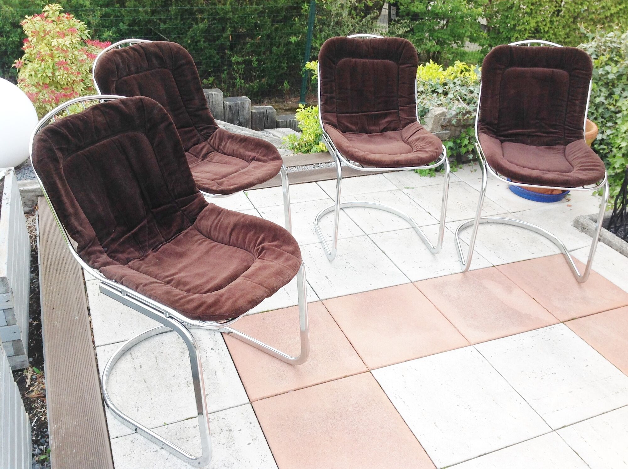 Set of four chrome metal wired chairs by Gastone Rinaldi / vintage 70s