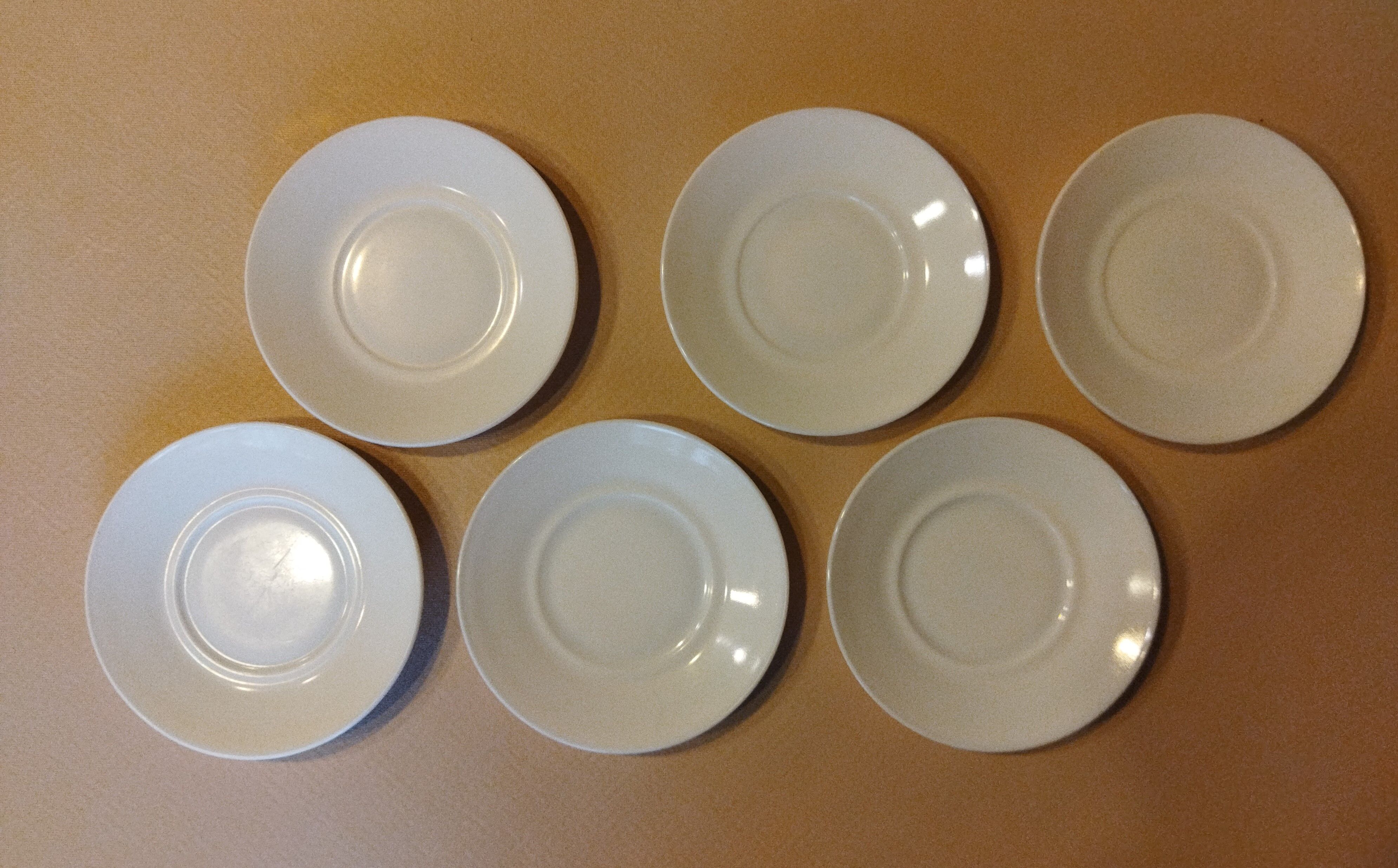 Six Scania Arcopal coffee cups