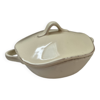 Ceramic box / candy box