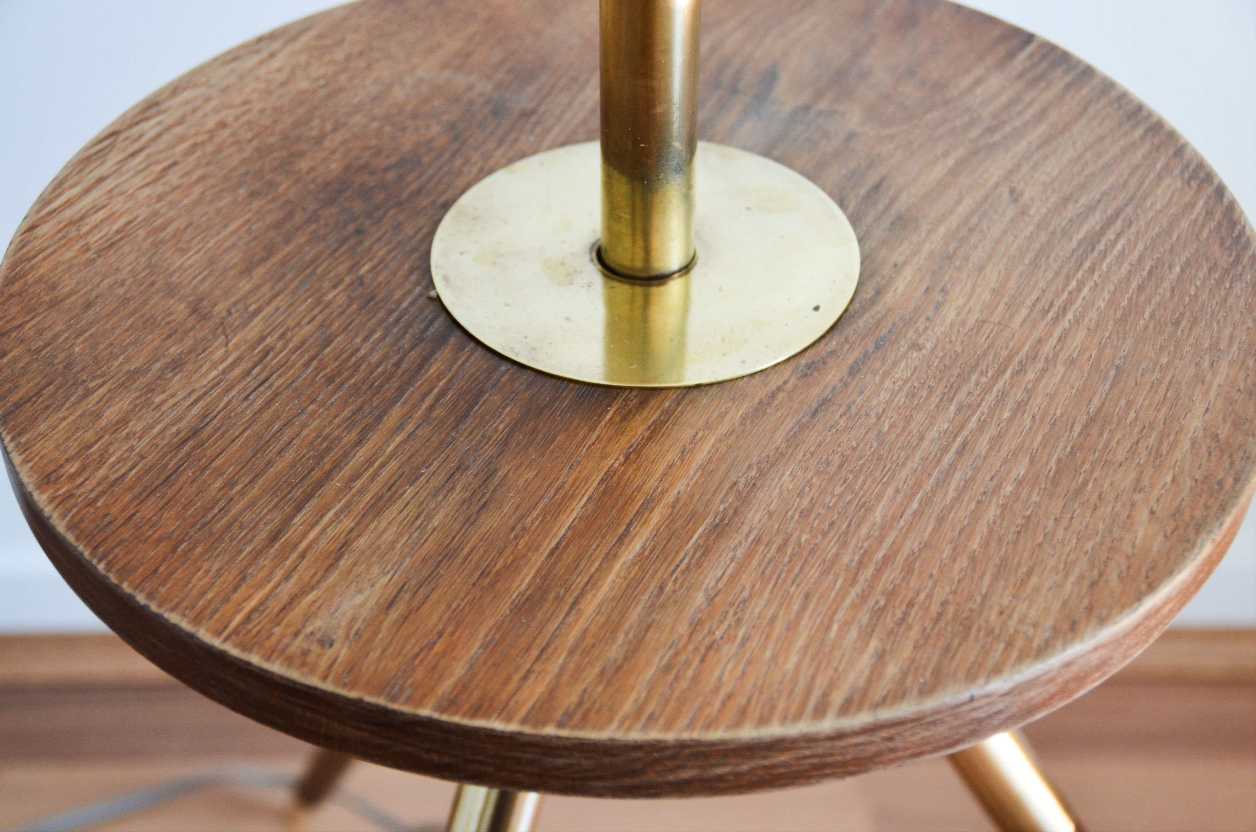 Lampadaire tripode bois et laiton