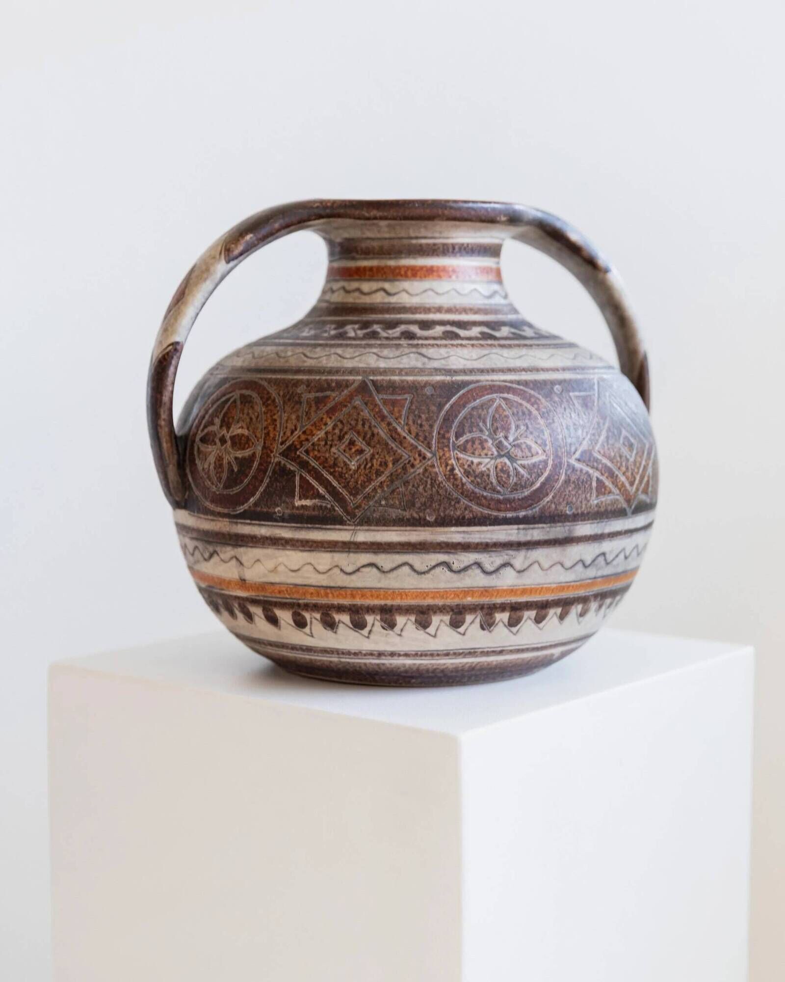 Vintage ceramic vase from the 1960s, hand-painted Italian pottery with two handles, brown tones and decorative pattern by Italica Ars.