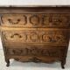 Commode de style Régence en chene sculpté XX siècle