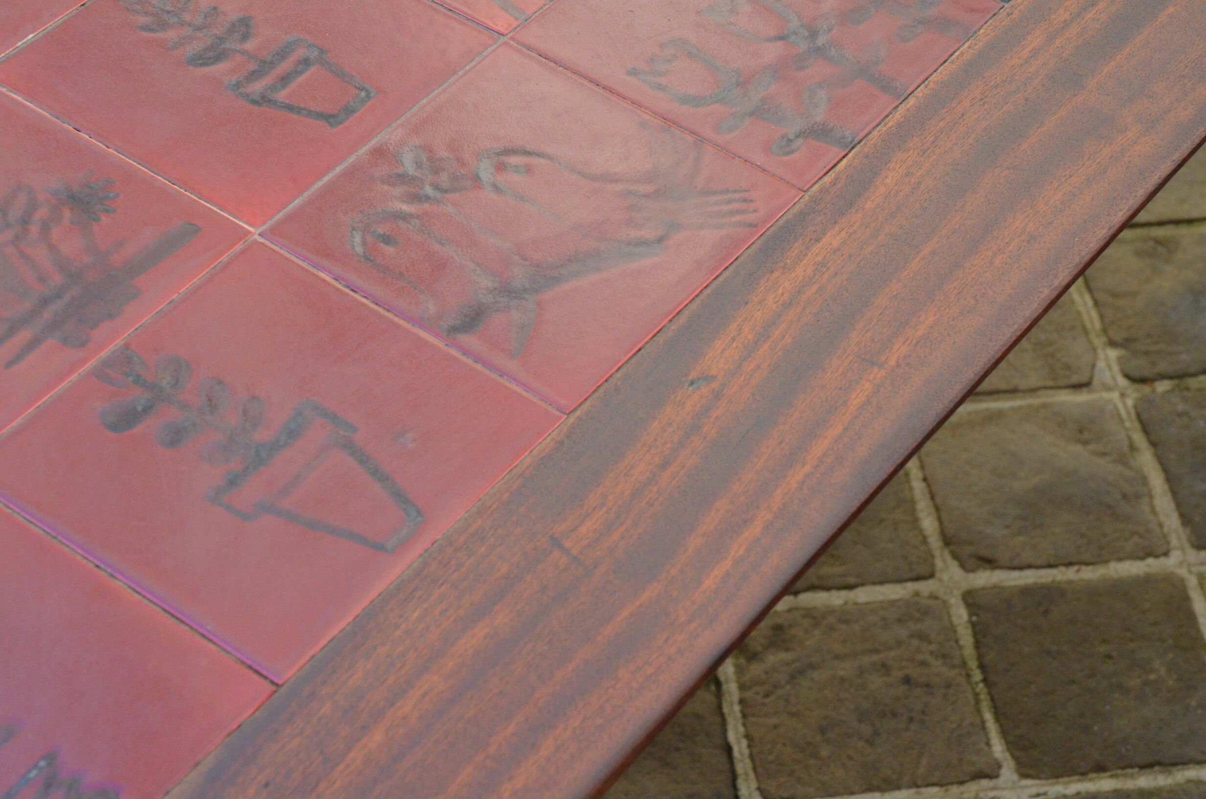 Dining table in wood and ceramic