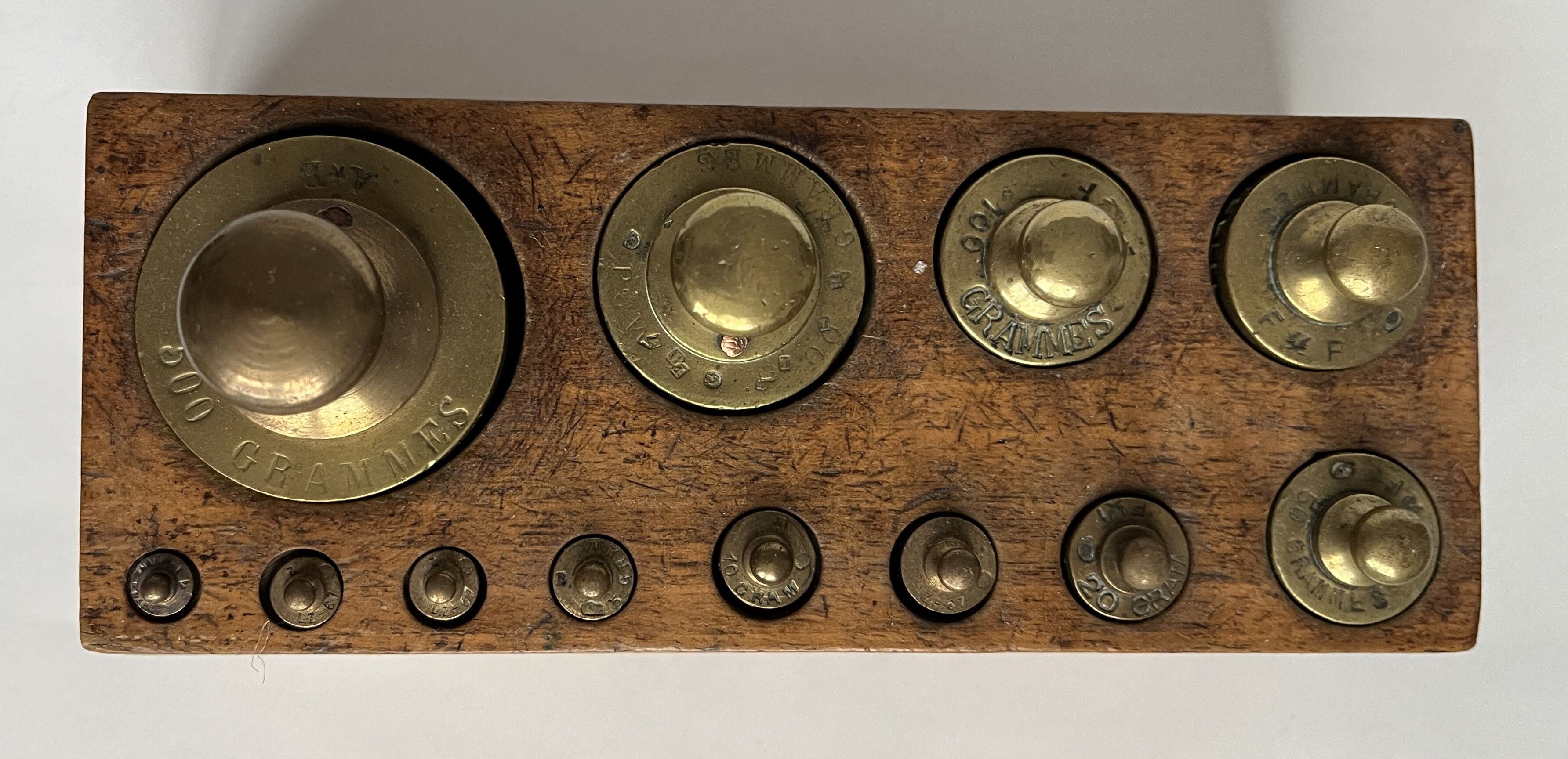 Weight box