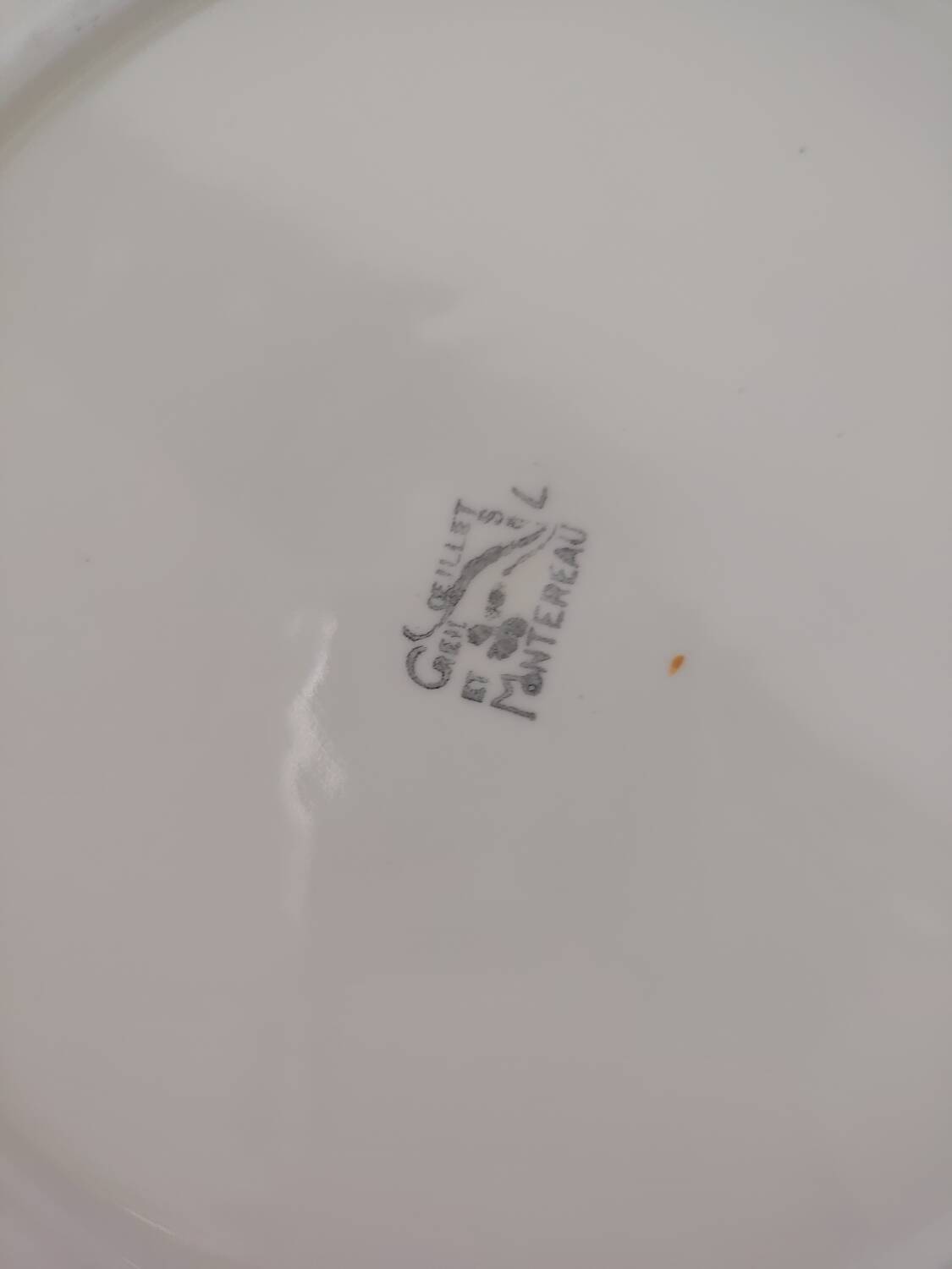 Set of two serving plates from Creil and Montereau