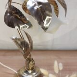 Gold metal flower lamp