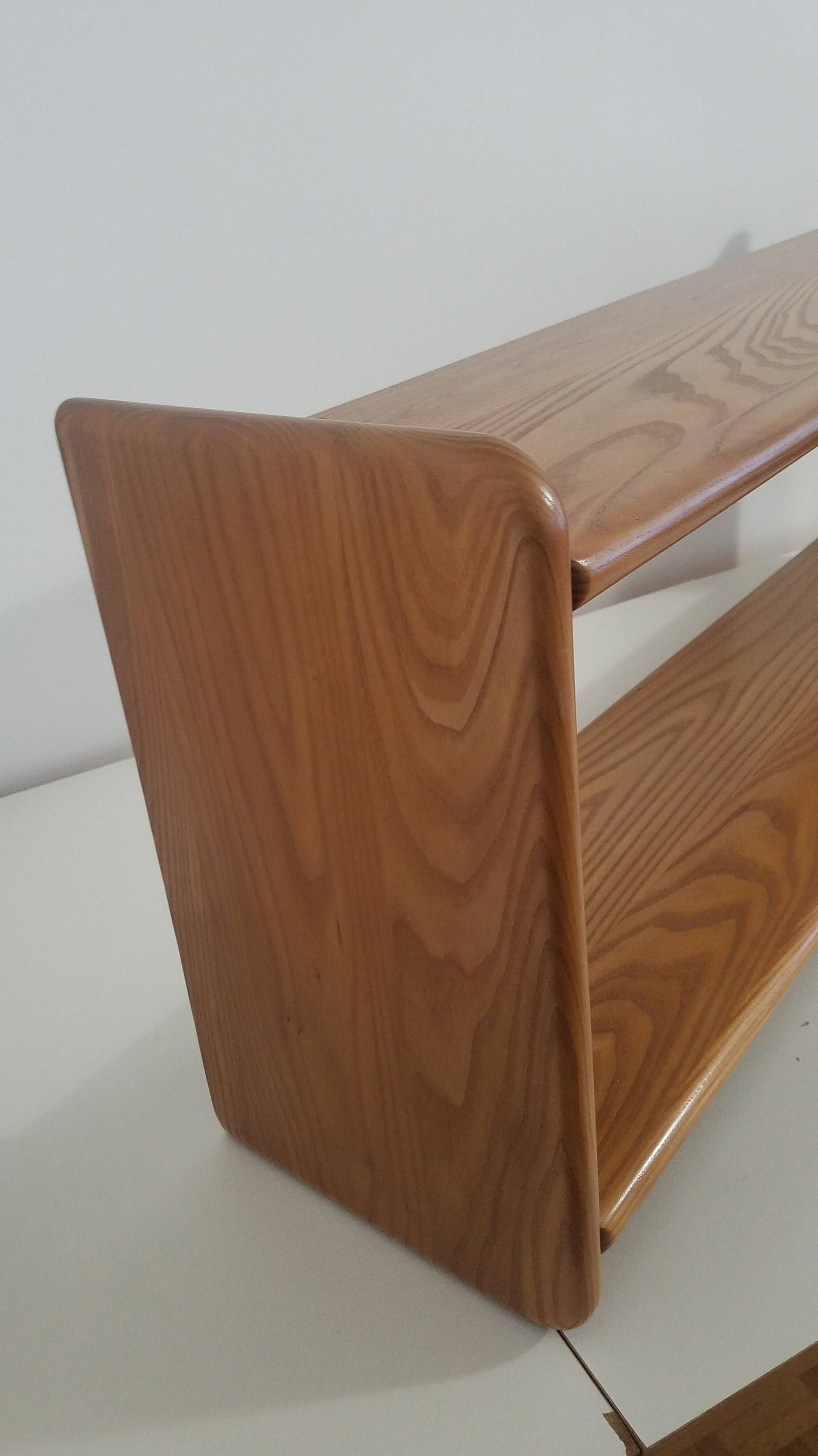 Solid elm shelves, vintage. Very good condition.