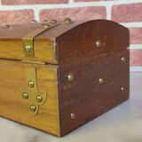 Chest-shaped box