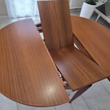 Round teak table in Scandinavian design from the late 1960s.