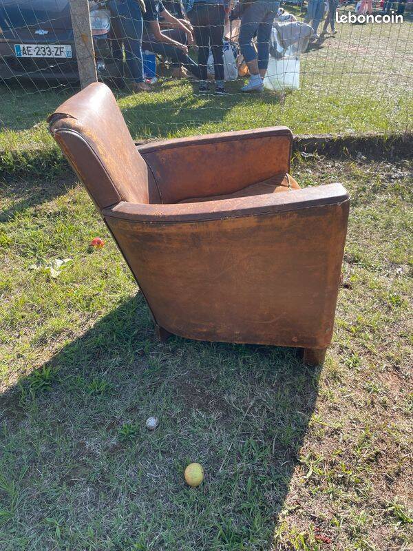 1930s leather club armchair