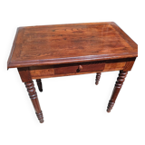 Petite table