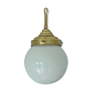 Suspension en opaline