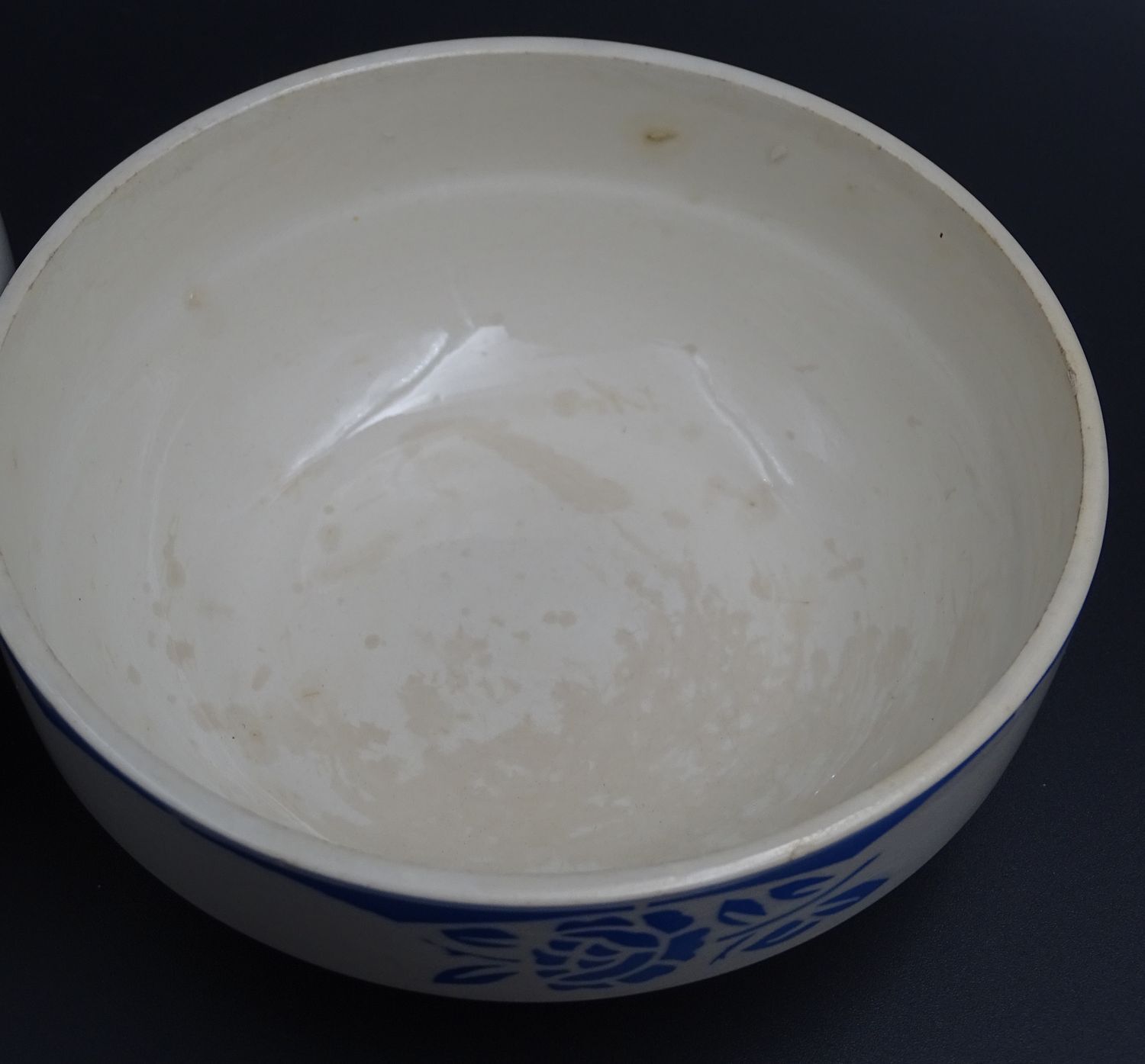 Two ravines, bowls or cups in faience of Digoin Sarreguemines, Model Corsica, circa 1940