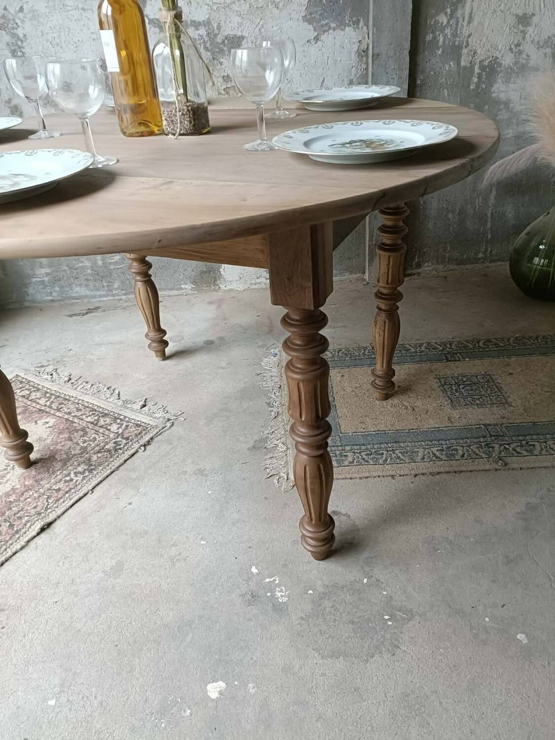 Round table