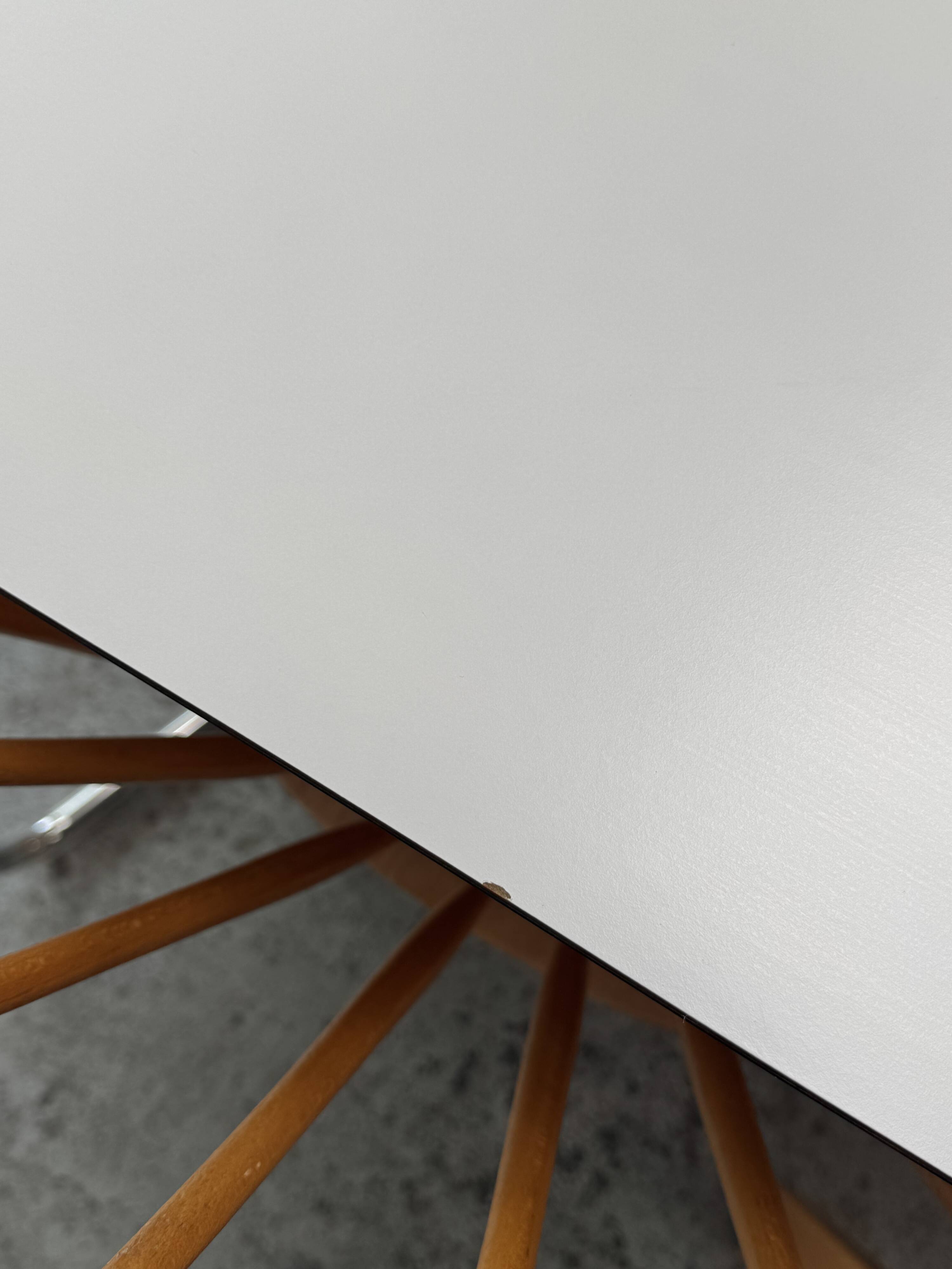 USM HALLER table