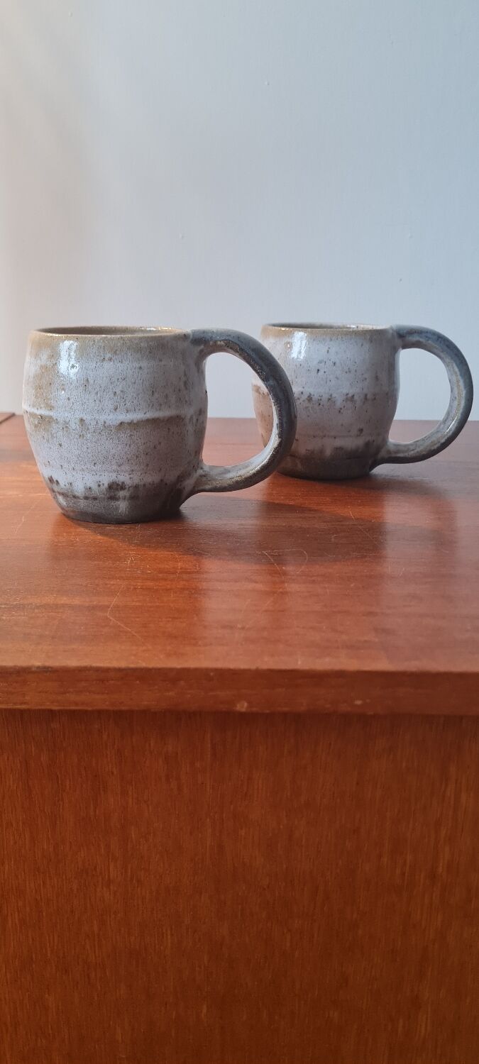 Glazed stoneware mugs