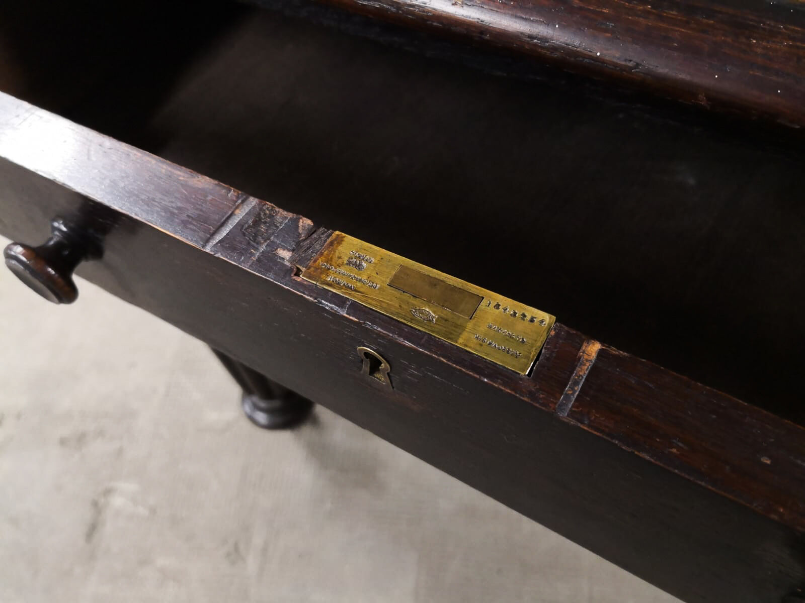 English associate desk 19th
