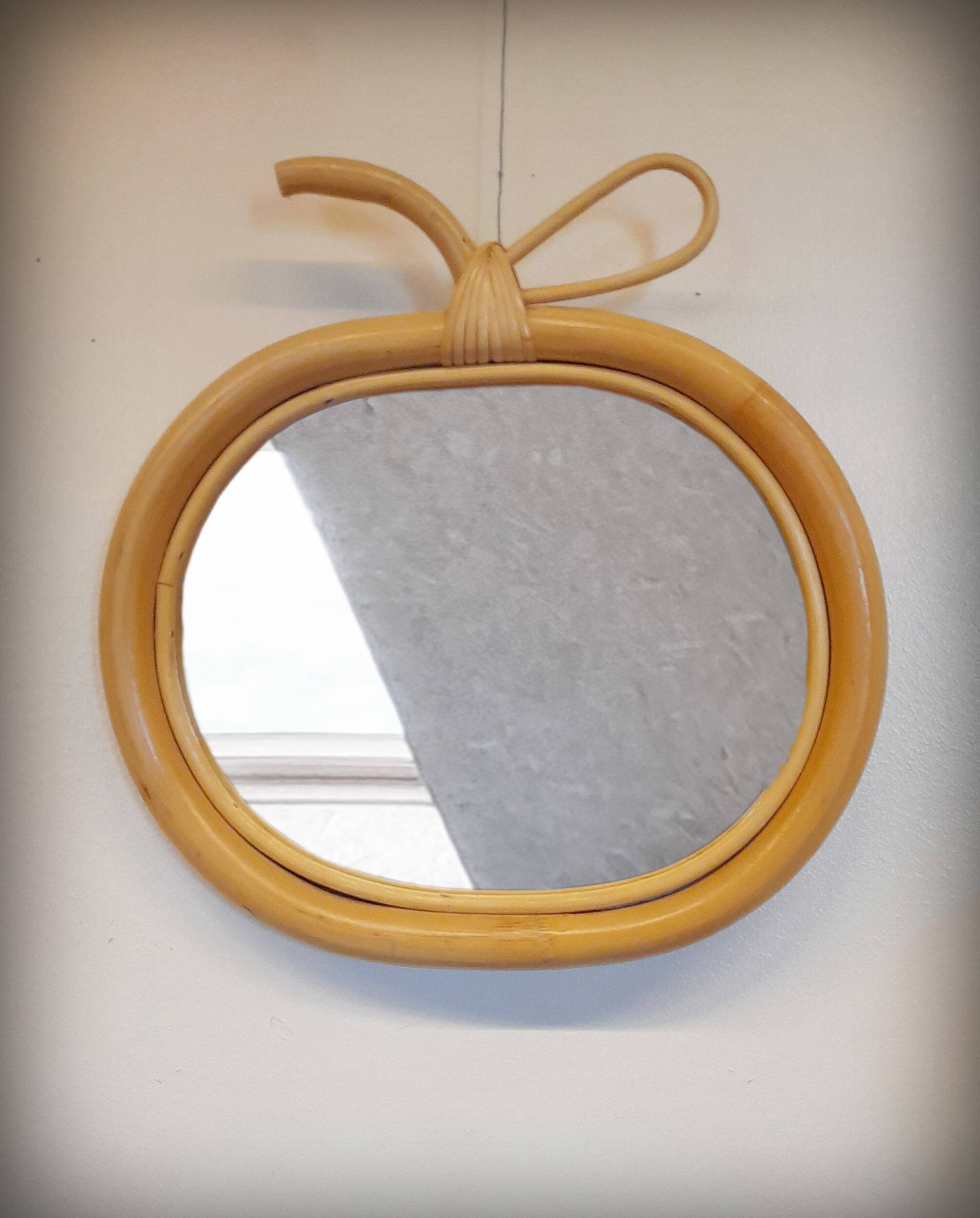 Rattan apple mirror