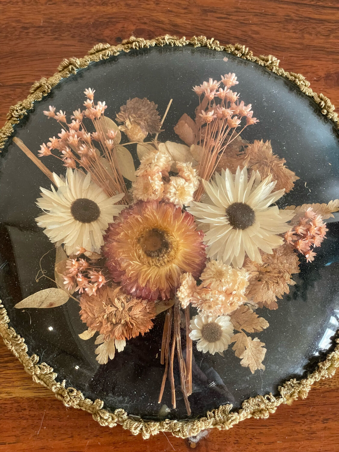 Cadre fleurs séchées et velour