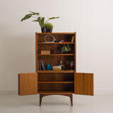 Teak sideboard consisting of a showcase with shelves and a double door
