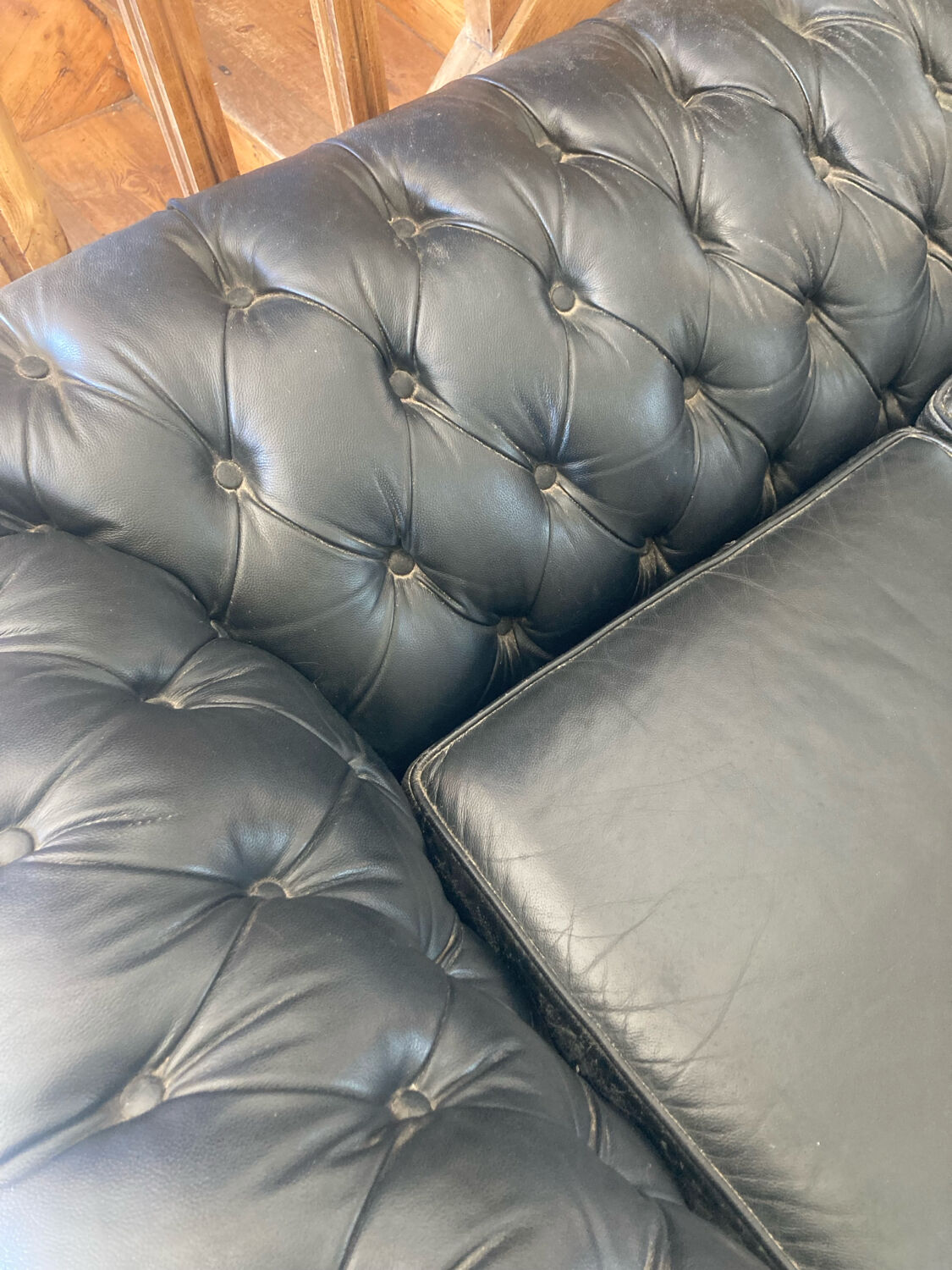 Chesterfield sofa style