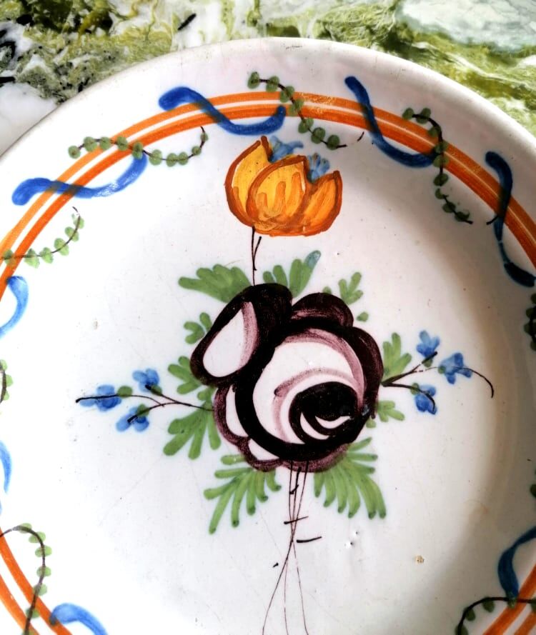 Plate earthenware of Bordeaux, late eighteenth century