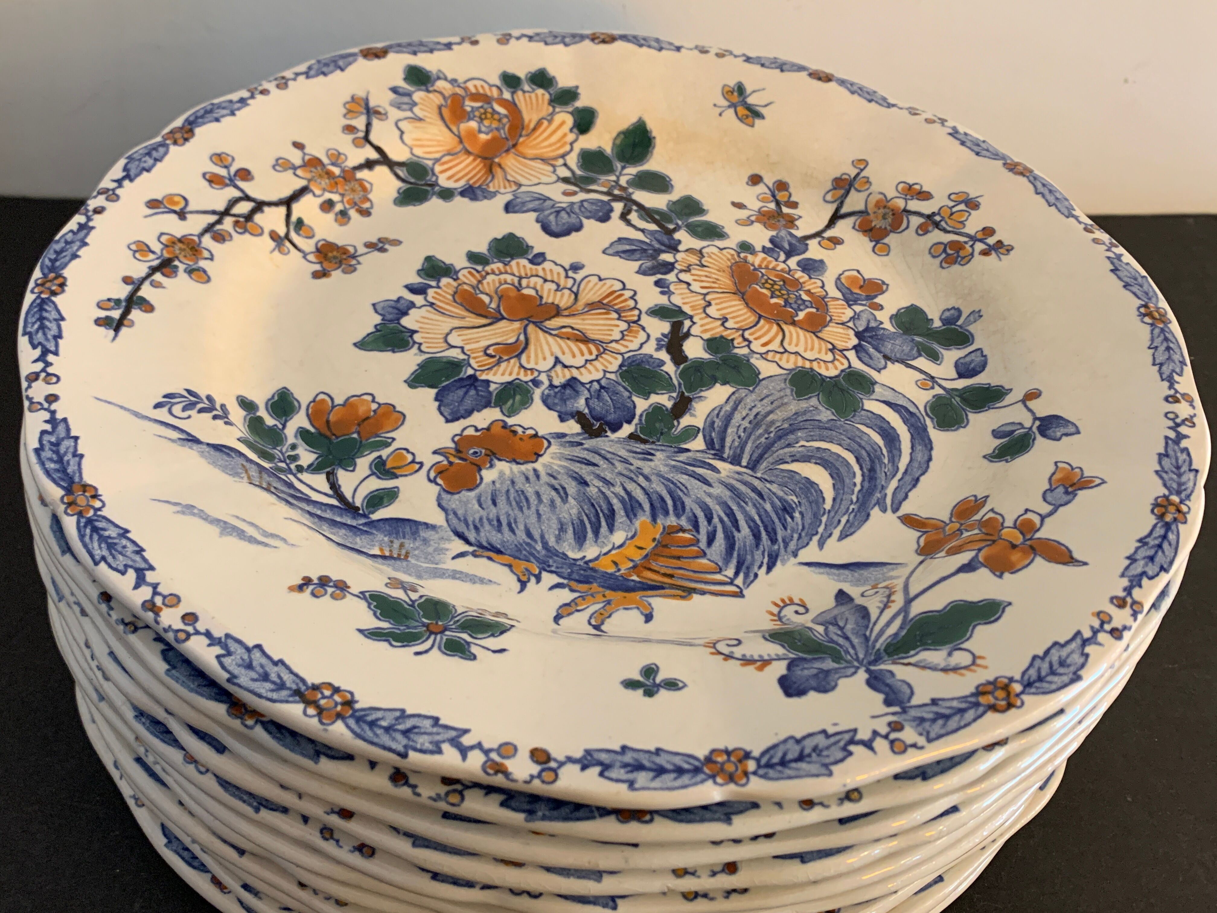 11 flat plates Rooster with Peonies, Gien earthenware