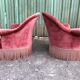 Duo de fauteuils vintage crapaud en velours saumon