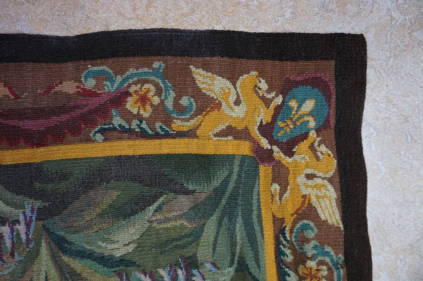 Tapisserie Aubusson française antique avec scène romantique