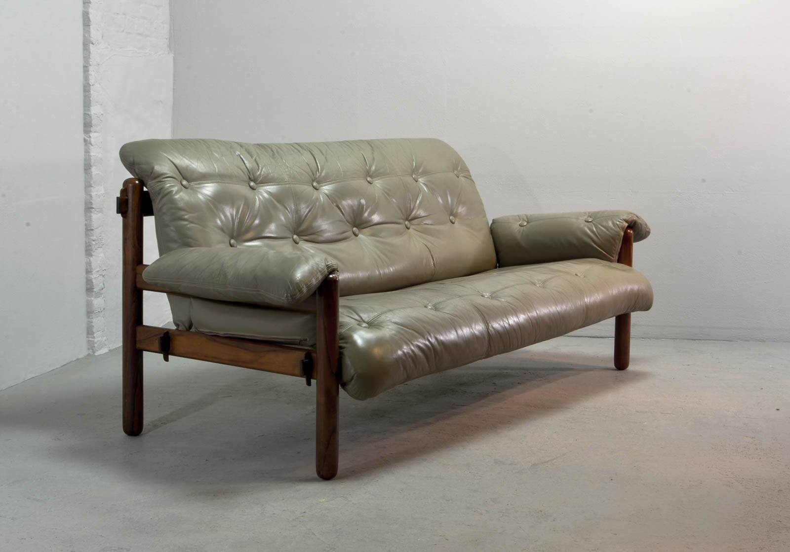 Jean Gillon Brazilian Jacarandá Wooden 3-Seat Sofa for Woodart, Brazil, 60s