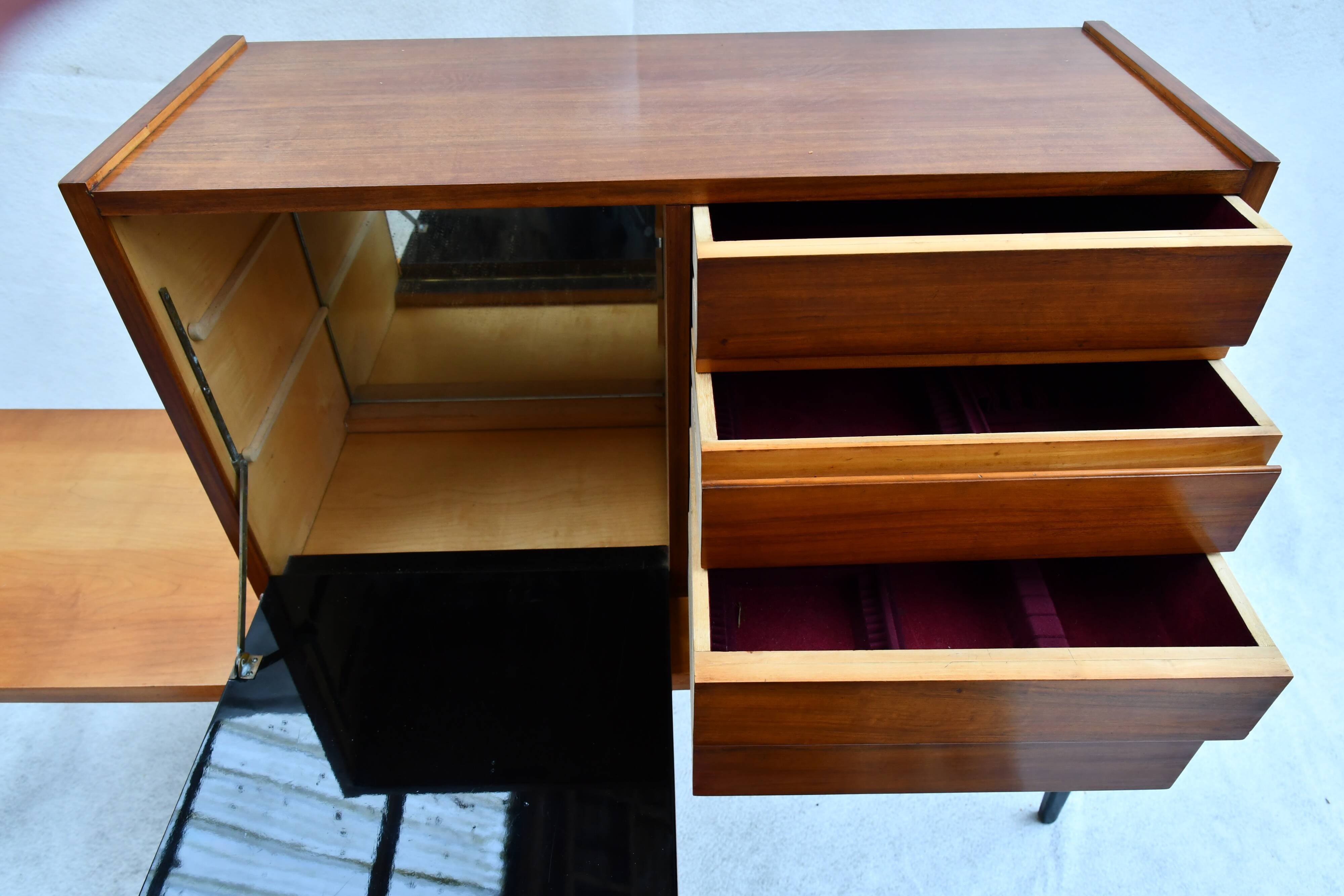 Jos de Mey sideboard