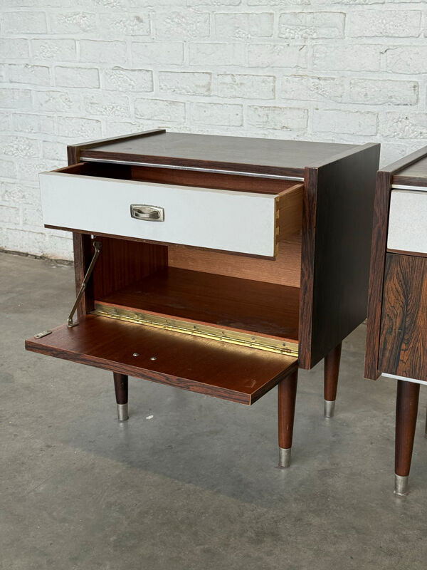 Paire de tables de nuit vintage des années 1960 — Bois de rose et Formica blanc