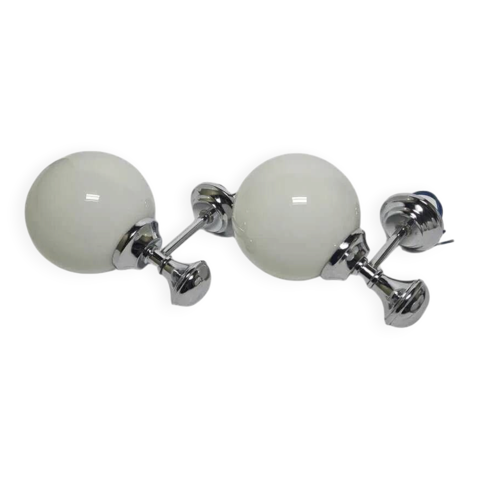 BTJ pair of wall lamps in Art Deco style