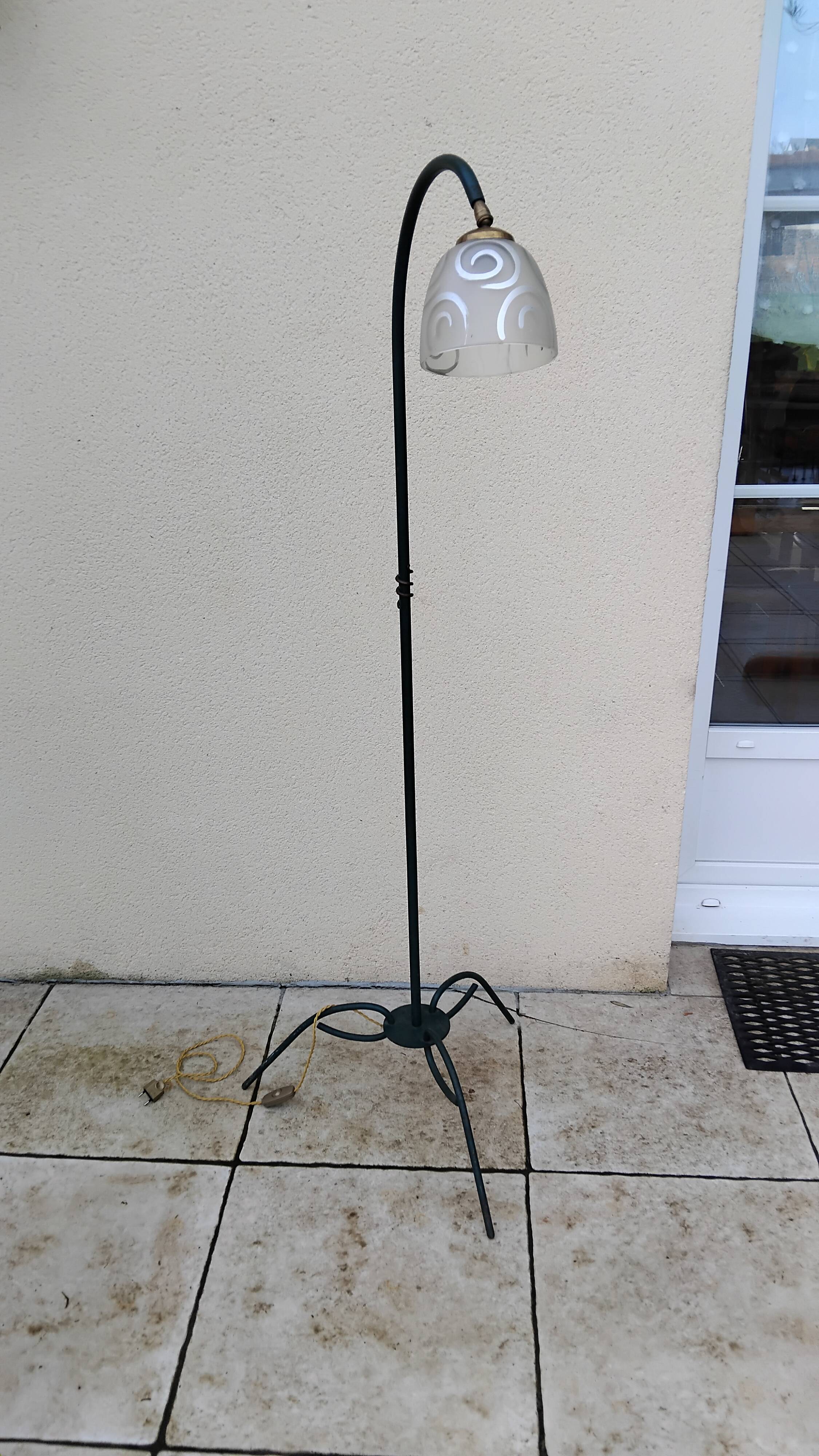 Lampadaire tripode vintage