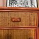 Buffet en bois ornement en rotin