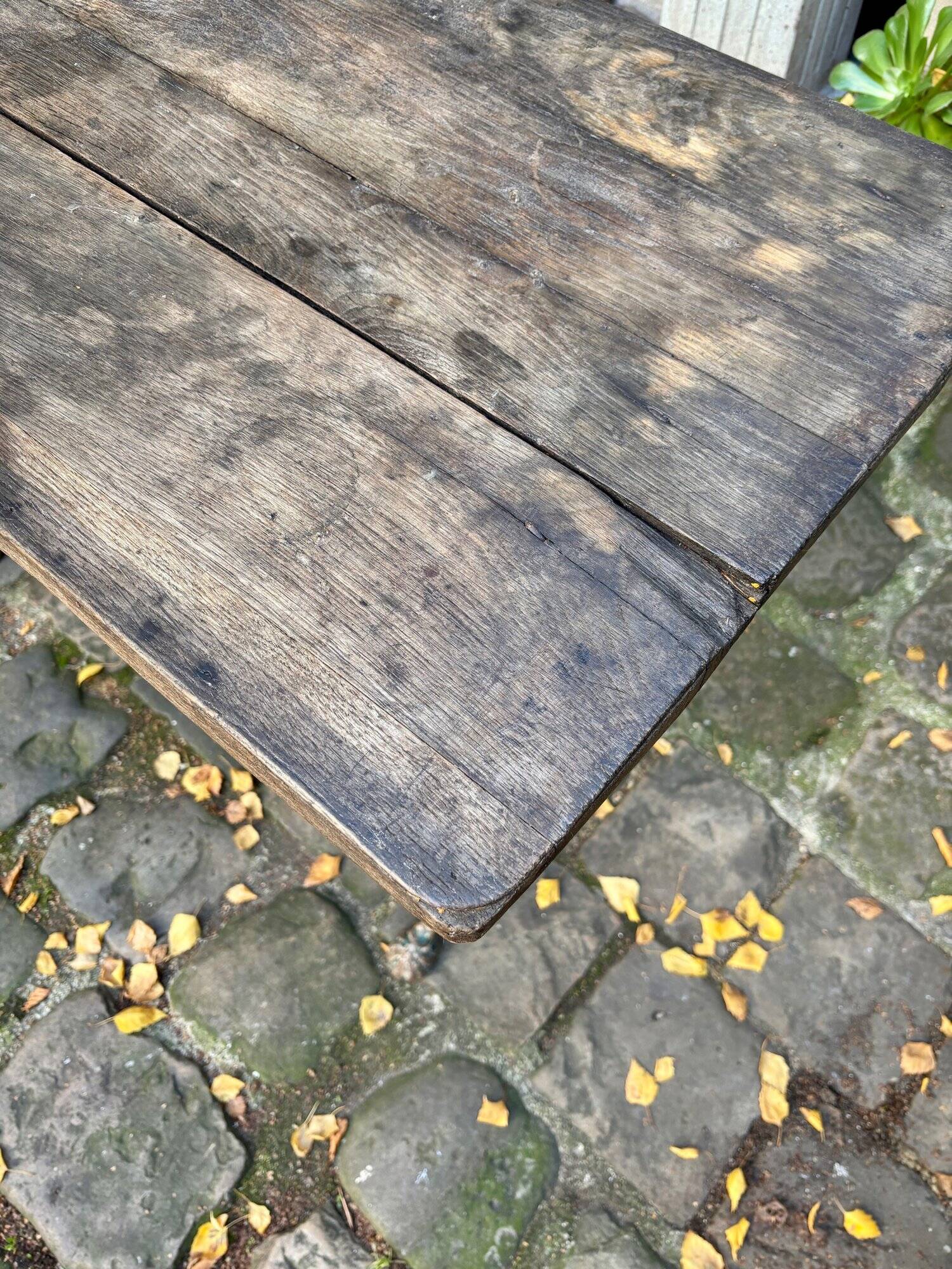 Table bistrot en fonte de fer et bois