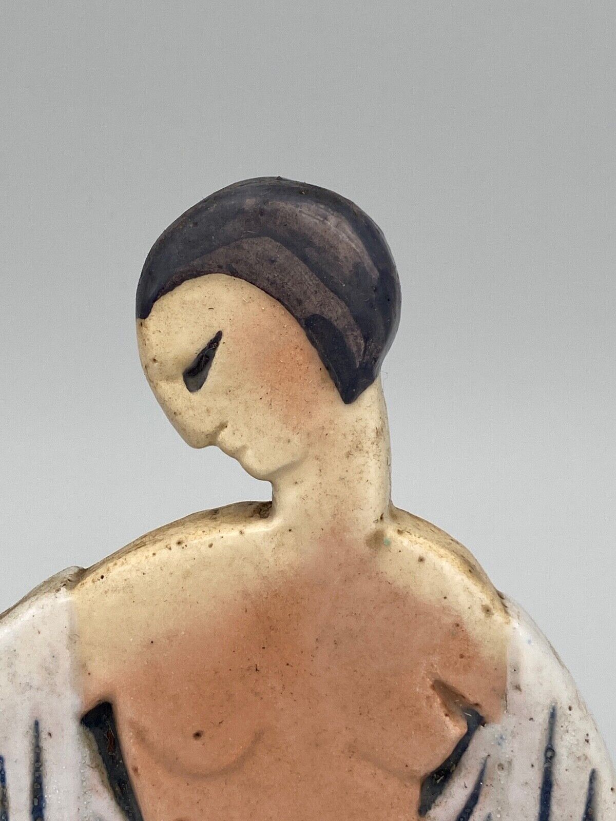 Women's cast iron subject 1930 art deco signature to identify polychrome