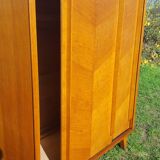 Armoire scandinave pied compas vintage