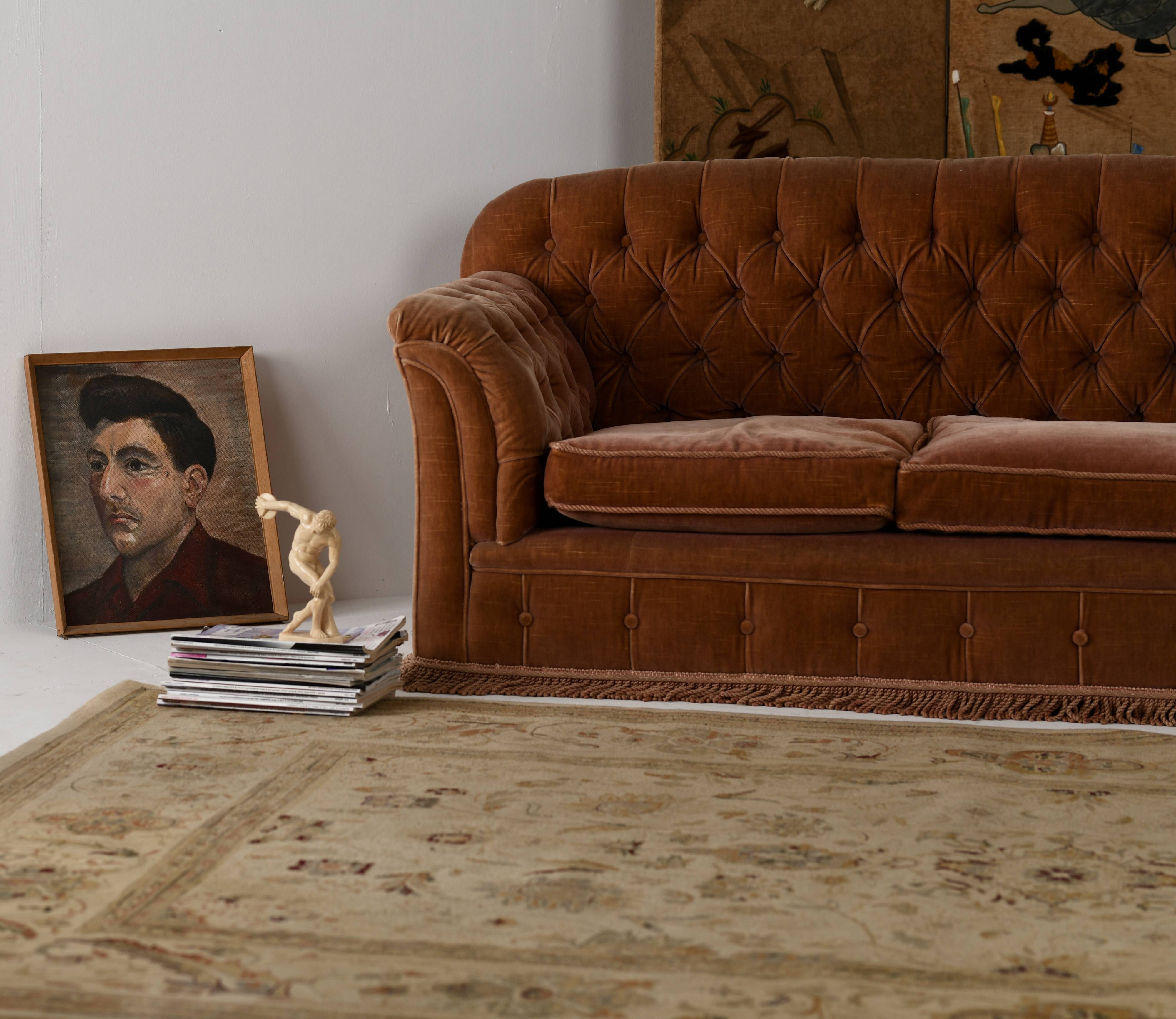 Crushed velvet button back sofa