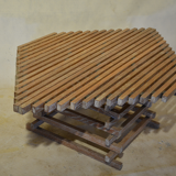 Table ajourée en bois 1980